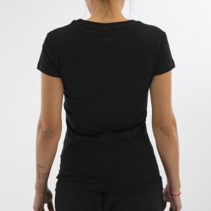 спортна тениска